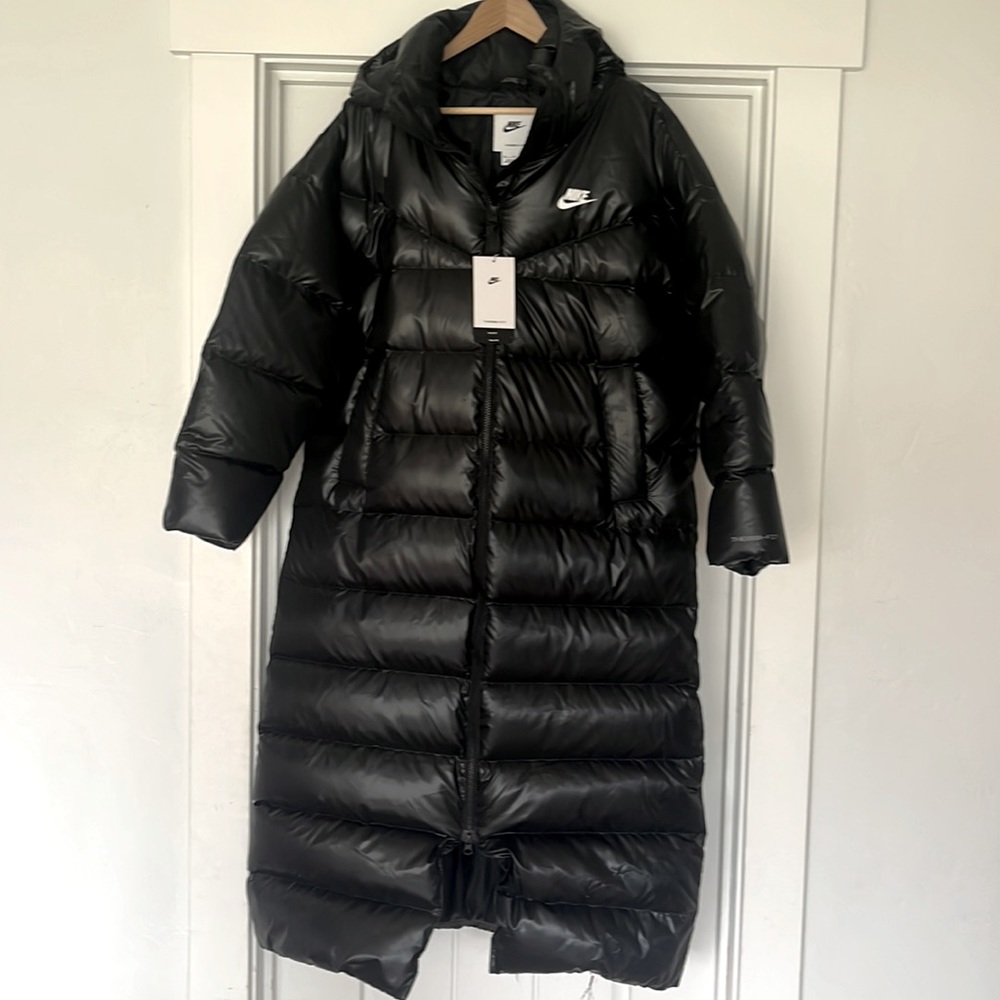 Nike Womens parka coat size medium brand new never worn